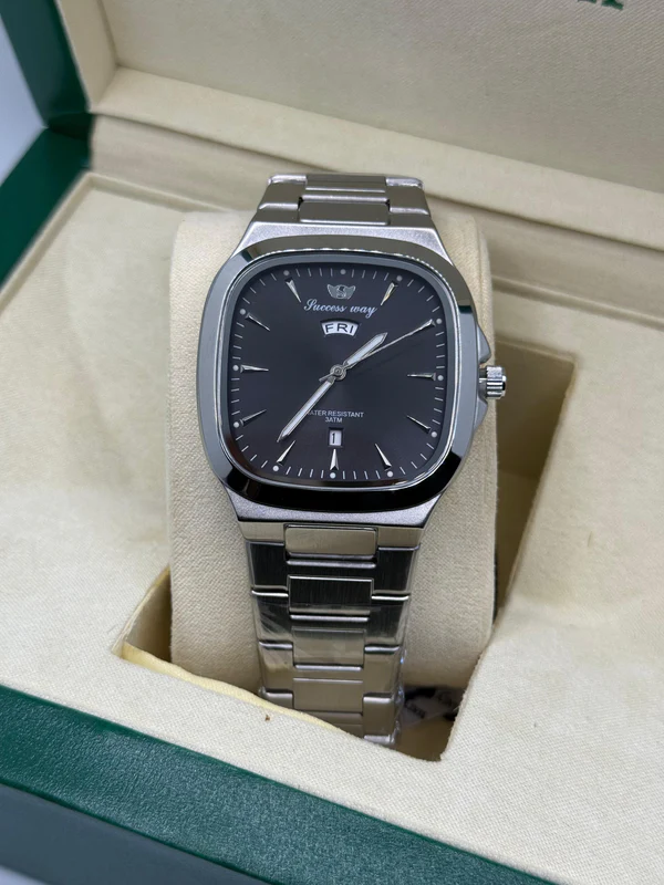 success-way-silver-with-black-dial-day-date